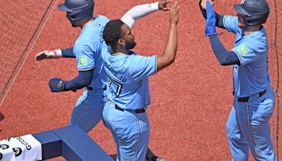 Astros get past Blue Jays to continue strong road trip