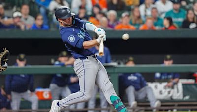 Mariners Use Improbable Rally to Stun Yankees; Here's How it Happened