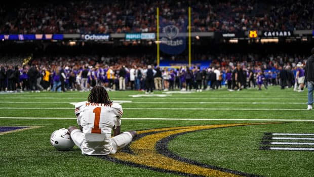 Former Texas Longhorns Star WR Xavier Worthy Has Car Stolen In Kansas City