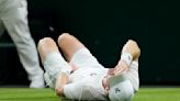 Wimbledon finally finished the first round 2 days later than planned. Murray-Tsitsipas halted