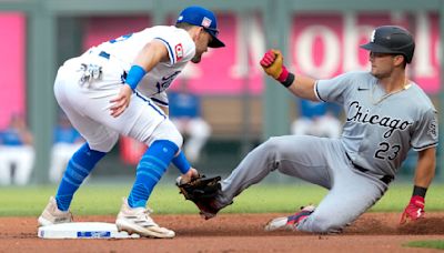 Singer throws seven shutout innings to lead Royals past White Sox, 6-1