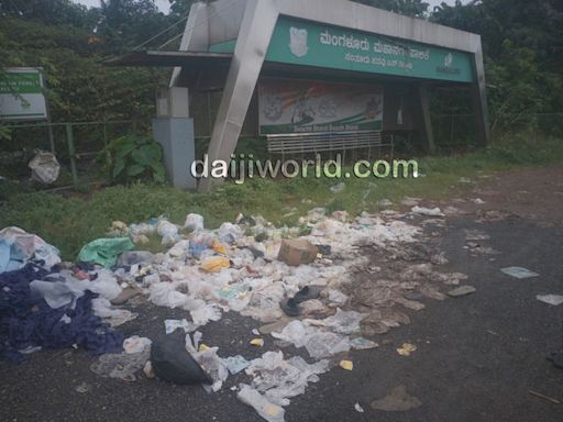 Mangaluru: KPT, Padua residents criticise authorities for negligence of roads, bus stops