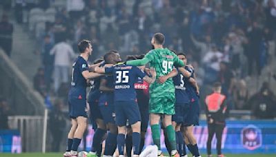 OL-PSG: après un match sous tension, le PSG soulève sa 15e Coupe de France