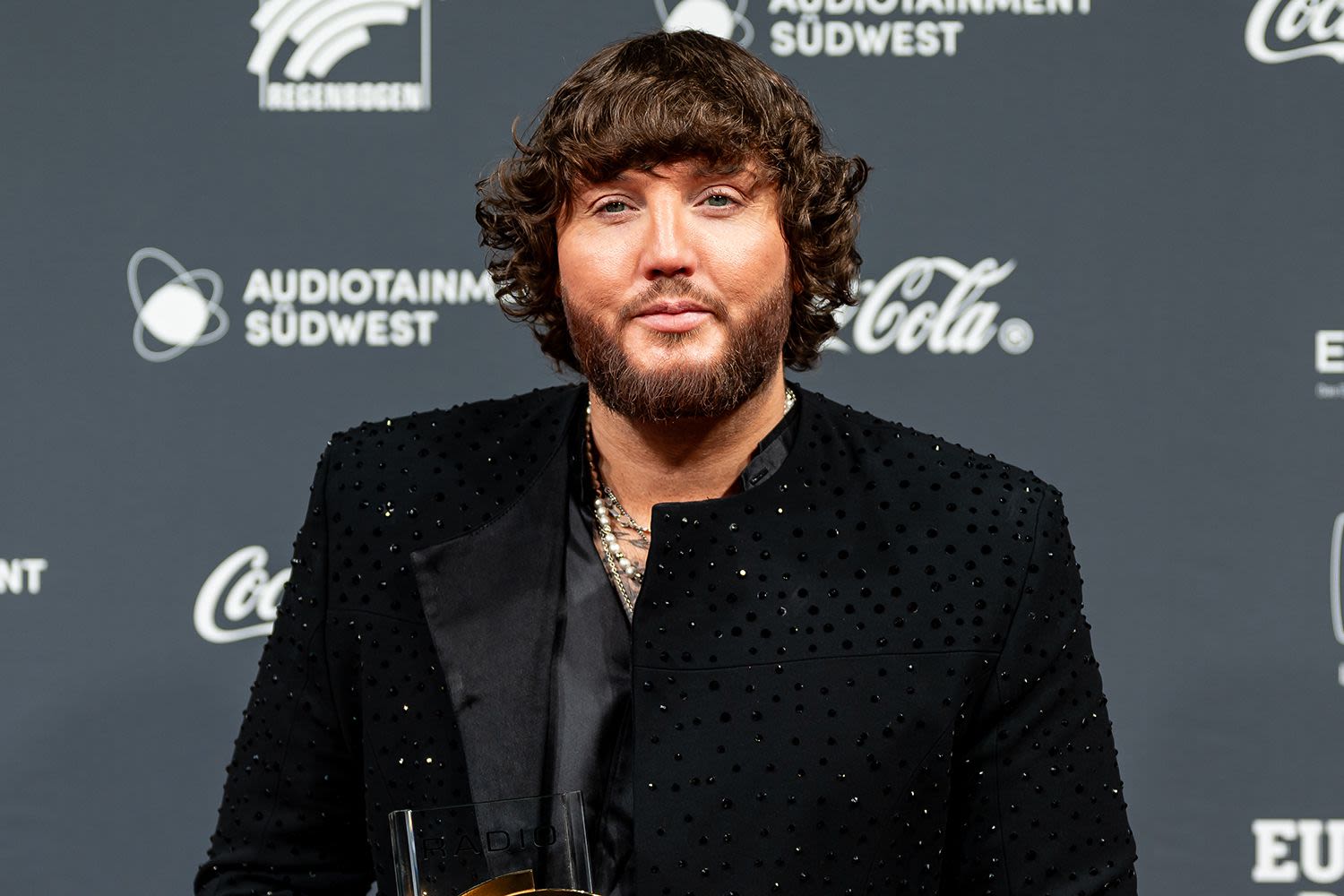 Singer James Arthur Meets Bride-to-Be Who Got Engaged Onstage at His Concert