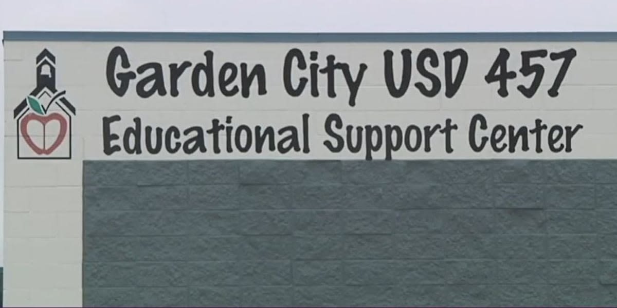 Garden City Schools plan reconfiguration, close three schools