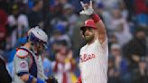 Harper homers in return, Suárez improves to MLB-best 8-0 as streaking Phillies beat Mets 10-5