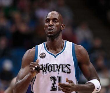 Original Minnesota Timberwolves Player Sam Mitchell Says Kevin Garnett Was An Impact Player Since Day One