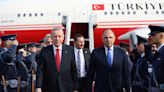 Grecia y Turquía intentan reanudar sus relaciones con reuniones en Atenas