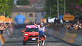 Francés Alaphilippe gana duodécima etapa del Giro de Italia - Noticias Prensa Latina