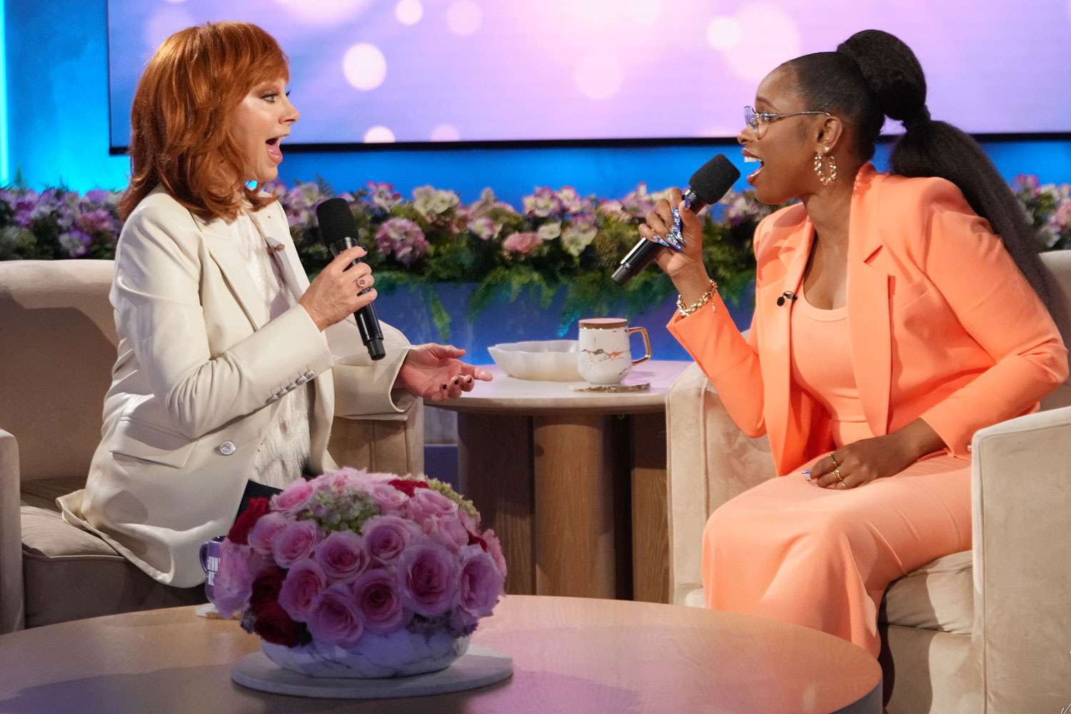 Reba McEntire and Jennifer Hudson Perform Spirited Duet of 'Reba Theme Song 'I'm a Survivor'