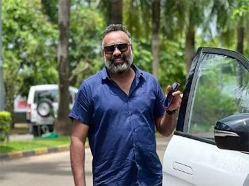 Malayalam director Omar Lulu’s anticipatory bail hearing in alleged rape case adjourned | - Times of India