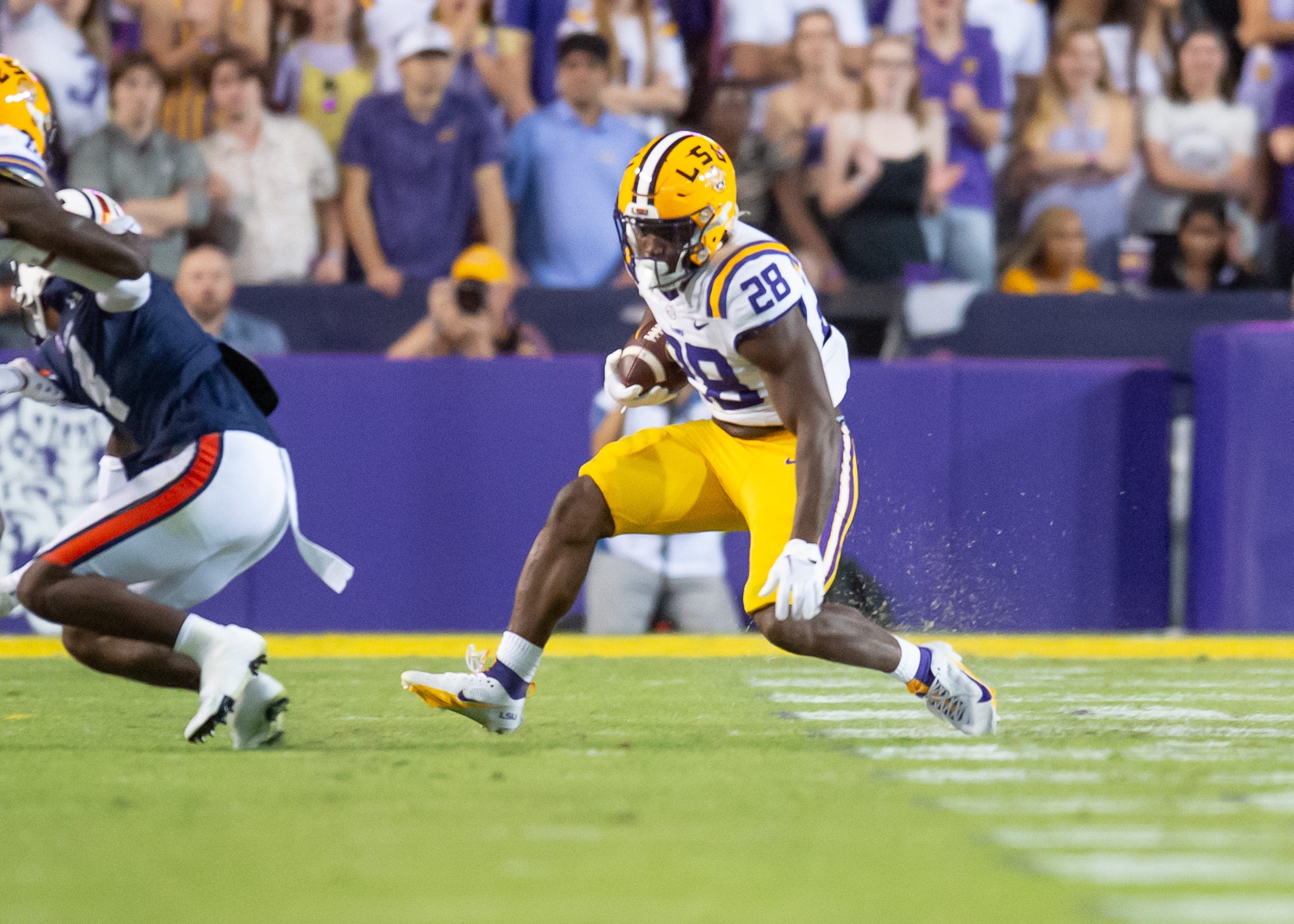 Here's what the LSU football running back room looks like heading into preseason practice