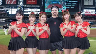 MLB／小龍女參加響尾蛇「台灣日」合影卡洛爾 台式應援嗨翻亞歷桑納