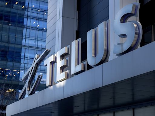 Telus tells Ontario call centre workers to relocate or risk losing their job