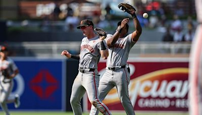 San Francisco Giants Infielders Have Heated Dugout Argument After Error