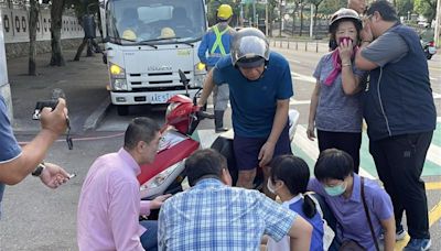 基隆女中前母子遭撞！謝國樑目睹急衝上前協助 救護車抵達才放心離開