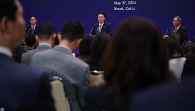 China, Japan and Korea Summit Addresses Trade Tensions
