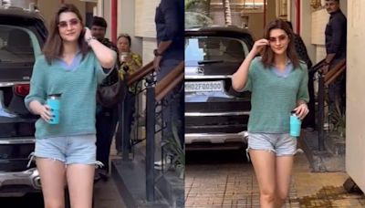 Kriti Sanon Looks Chic In Comfy And Cool Casuals As She Gets Snapped In The City; Watch - News18