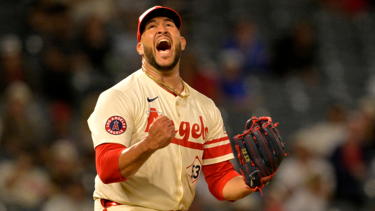 Carlos Estévez trade: Phillies acquire closer from Angels in exchange for pitching prospects