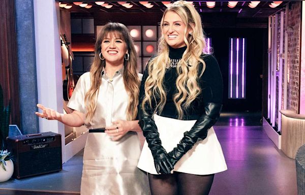 Kelly Clarkson Tells Meghan Trainor Her One Piece of Advice for Touring with Kids: Don't 'Try and Be Super Mom'