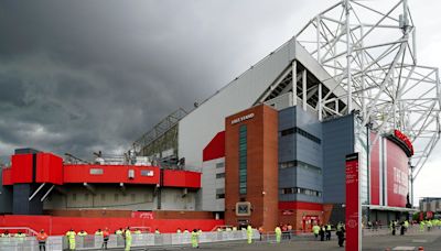 Manchester United set to make up to 250 staff redundant following club review