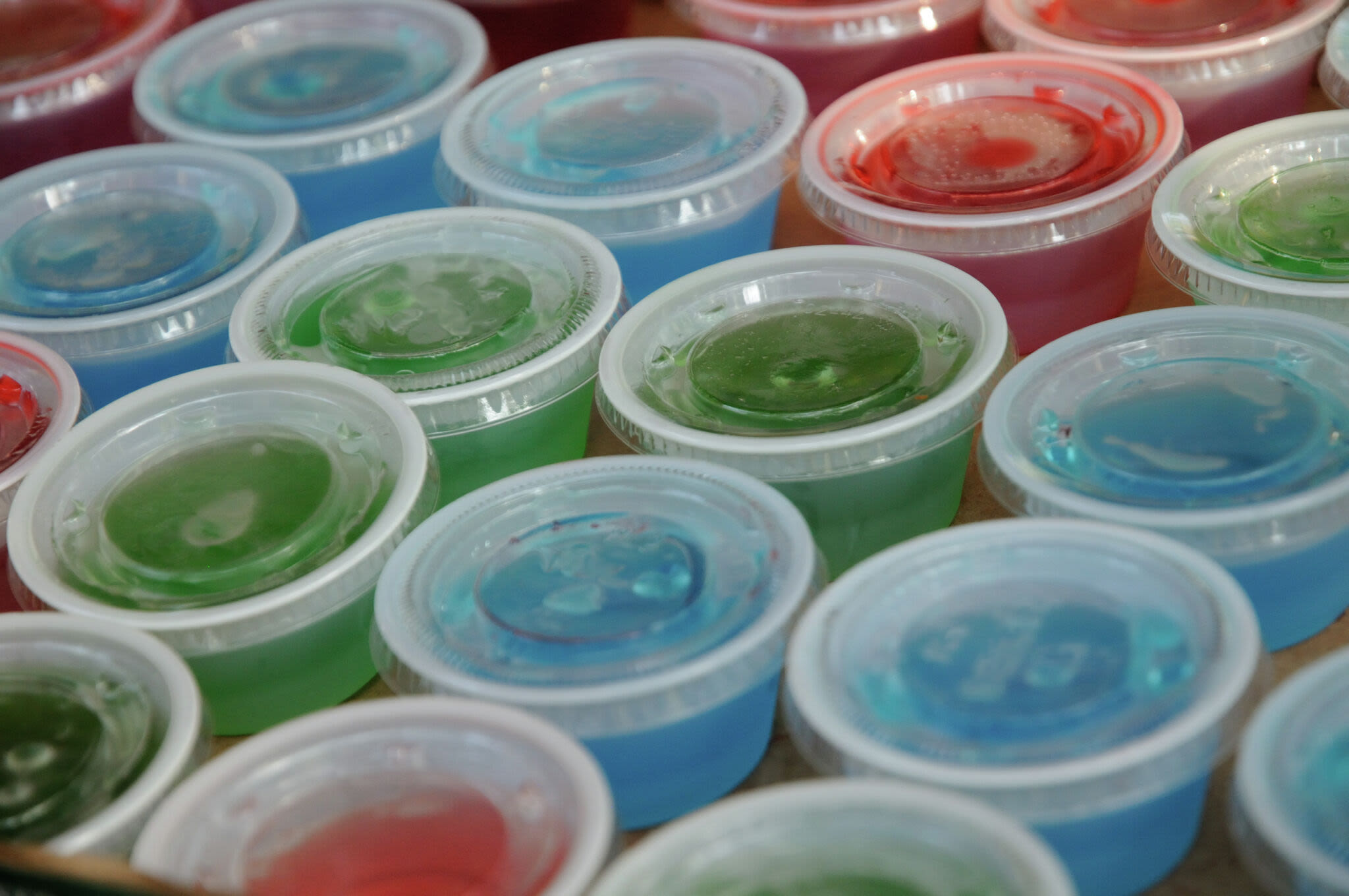 Texas A&M, Tennessee baseball fans waging war over Jell-O shots