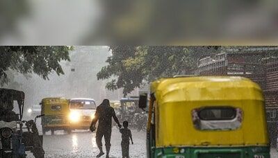 Weather alert: Temperatures surge in Delhi, rains expected in these states