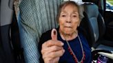 Elecciones Jalisco 2024: Con 101 años, doña Elena Preciado acude a votar en Guadalajara