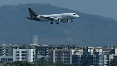 Bomb threat to Mumbai-bound Vistara flight, note said, ‘bomb on board’. Details here | Today News