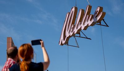 Debbie Reynolds hotel-casino neon sign starts restoration for The Neon Museum