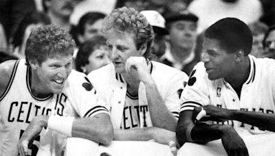 Hall of Fame center Bill Walton, who helped the Celtics win a title, dies after cancer battle - The Boston Globe