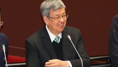 羅明才促政院普發1萬「聊表心意」 陳建仁拒絕：空口說白話完全不可行 | 政治焦點 - 太報 TaiSounds