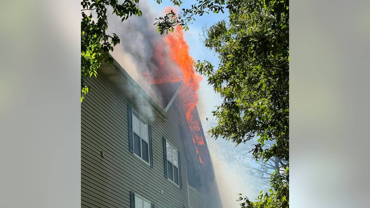 Massive Woodstock apartment fire displaces dozens