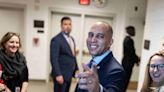 Hakeem Jeffries Flexes Power as Mike Johnson Flounders