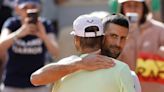 Afectuoso saludo de Djokovic a Nadal en la central de Roland Garros