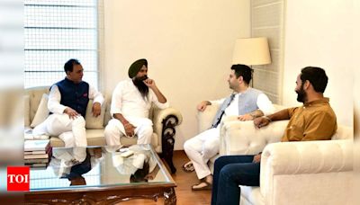 Chadha meets AAP candidates for feedback after Lok Sabha loss | Chandigarh News - Times of India