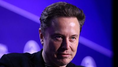 Elon Musk: Tesla shareholders urged to stop chief executive's 'excessive' £56bn payday