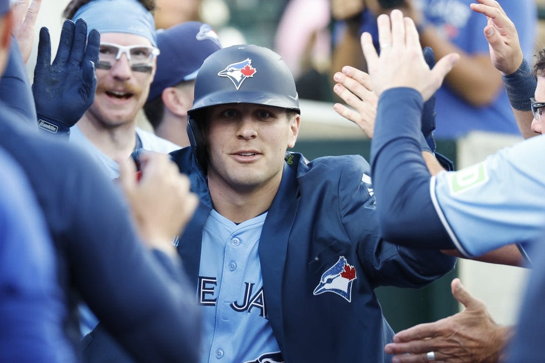 Deadspin | Blue Jays roll past slumping Tigers