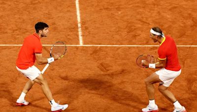 Nadal y Alcaraz sonríen en su debut en París: ya están en segunda ronda de los Juegos Olímpicos - La Tercera