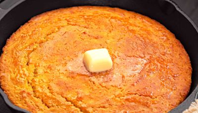 I Asked 3 Food Editors To Name the Best Cornbread Mix, They All Said the Same Brand