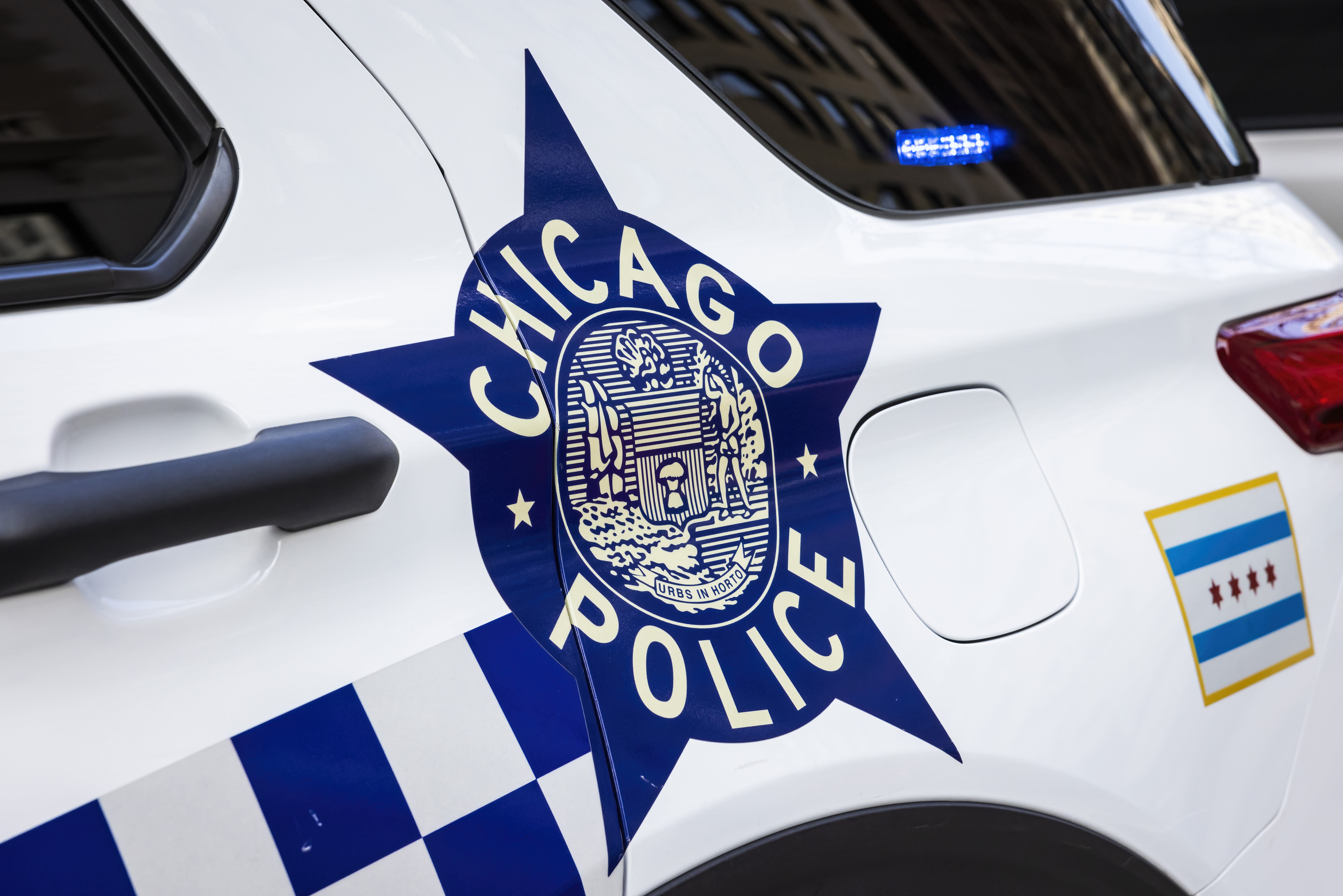 Responding Chicago police cars collide with SUVs minutes apart on Far South Side