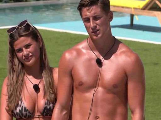 Watch the moment Love Island's Ronnie issues warning to Matilda