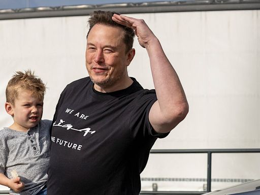 Elon Musk Accused of Withholding His Own Children From Visiting Grimes' Dying Grandmother After She...