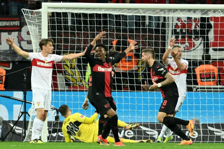 Leverkusen keep unbeaten streak alive, Kane eyes Bundesliga goal record