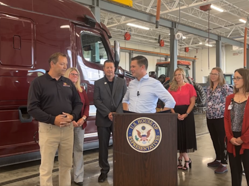 Indian Hills Community College receives $1 million for trucker training