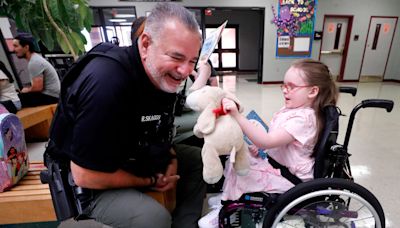 Students, teachers, parents celebrate new school year: 'This day is about joy for sure'