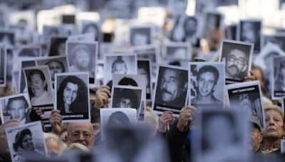 "El terrorismo sigue, la impunidad también" lamentan familias de víctimas a 30 años de atentado AMIA