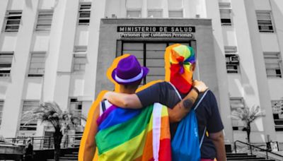 Los peligros del decreto, aprobado por el Gobierno de Dina Boluarte, que clasifica la diversidad sexual y de género como enfermedad