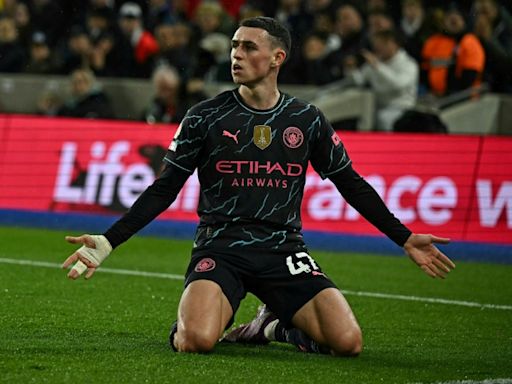 Foden targets 'history' for title-chasing Man City