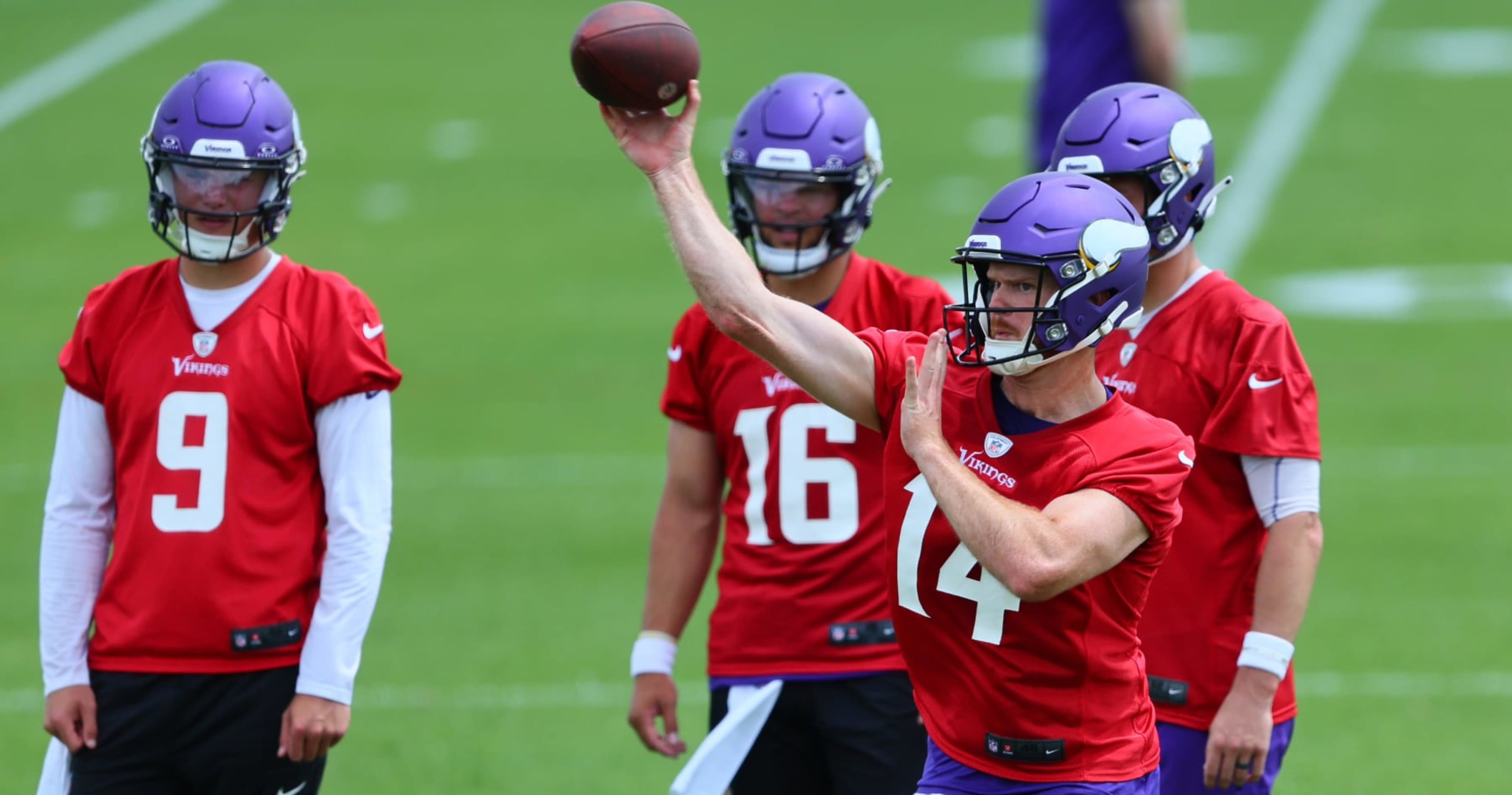 J.J. McCarthy, Sam Darnold QB1 Battle Discussed by Vikings HC Kevin O'Connell